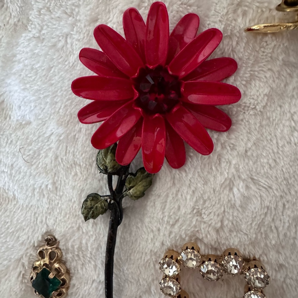 Coro Signed Enamel Red Flower Brooch Excellent Condition